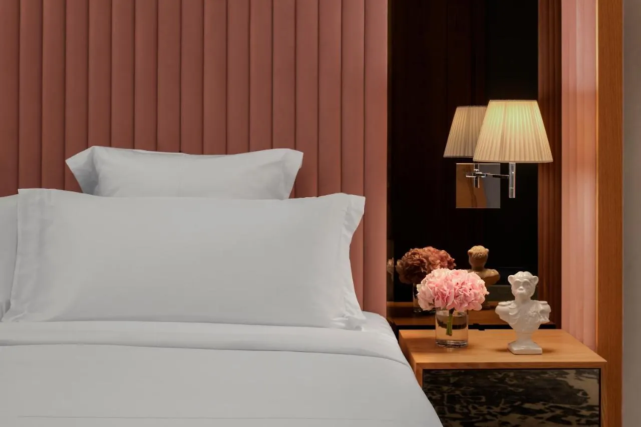 Sls Dubai Hotel & Residences