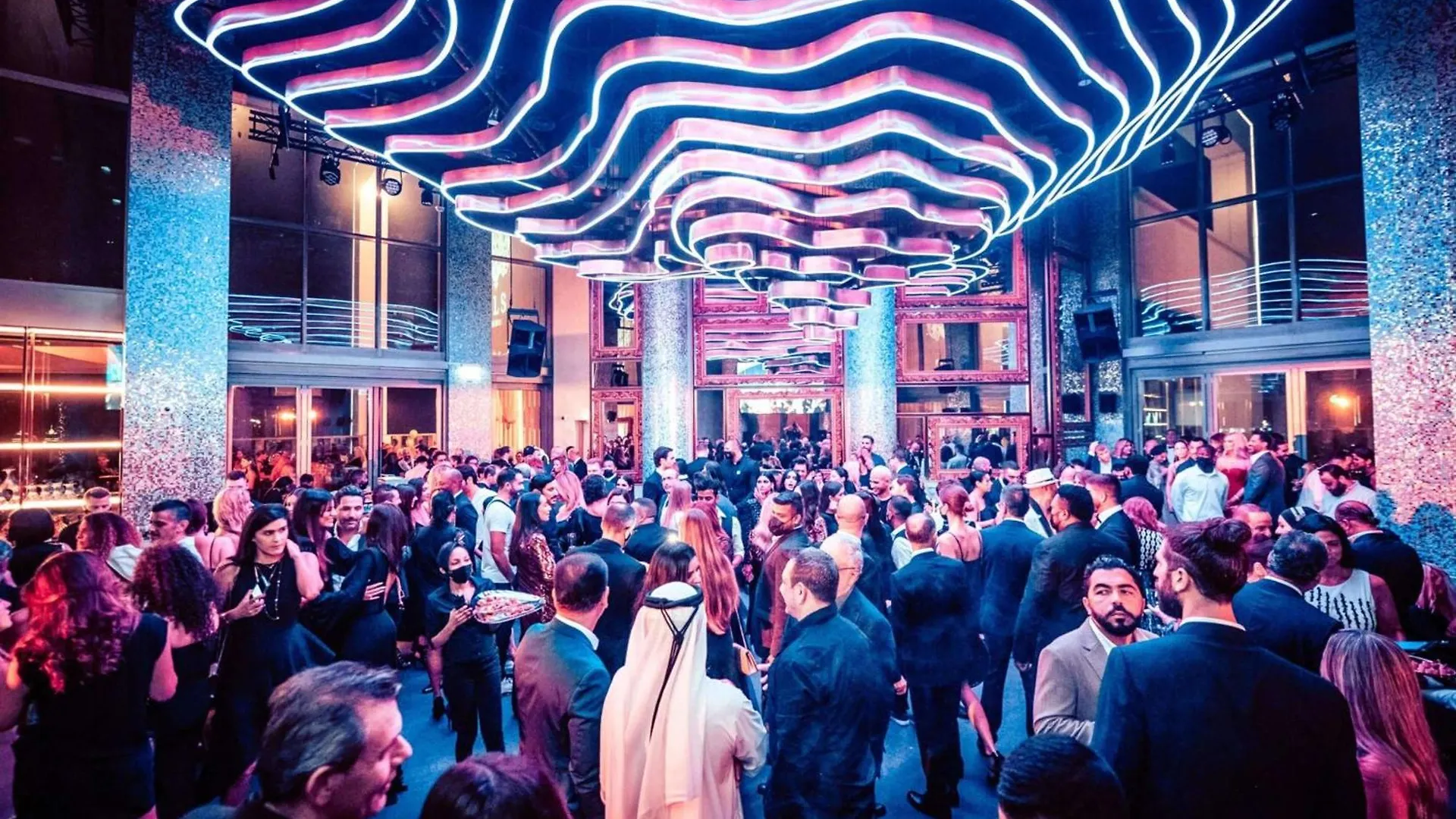 Sls Dubai Hotel & Residences
